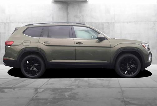 Avocado Green Pearl 2026 Volkswagen Atlas 2.0T SE W/TECHNOLOGY