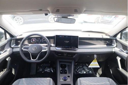 Platinum 2026 Volkswagen Tiguan 2.0T S