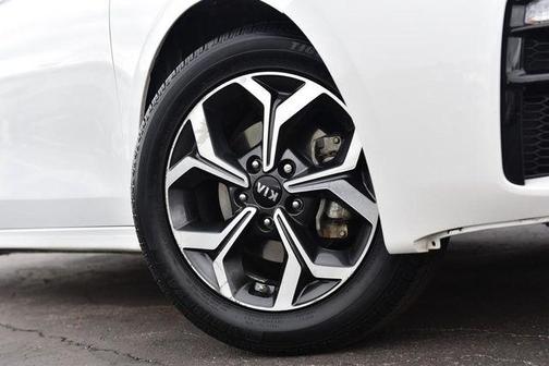 Snow White Pearl 2021 Kia Forte LXS