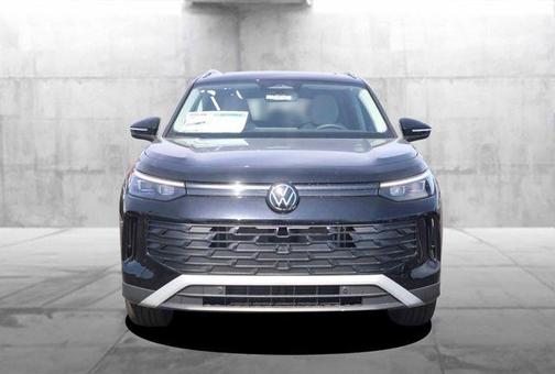 Deep Black Pearl Effect 2026 Volkswagen Tiguan 2.0T SE