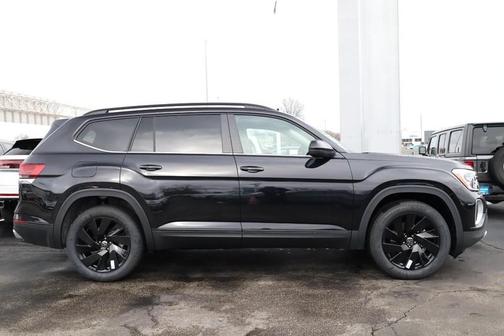 2025 Volkswagen Atlas 2.0T SE