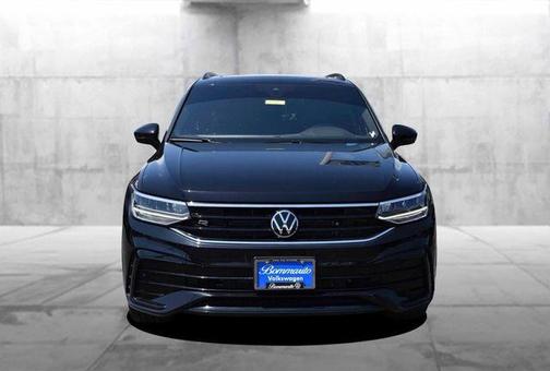 Deep Black Pearl Effect 2024 Volkswagen Tiguan 2.0T SE R-Line Black 4MOTION