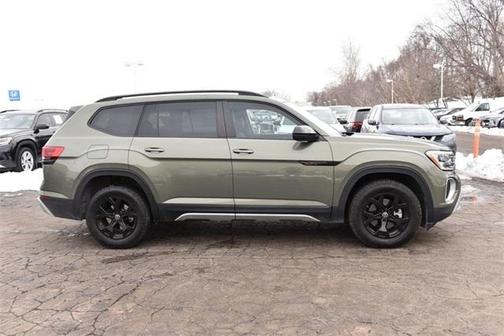 2025 Volkswagen Atlas 2.0T Peak Edition