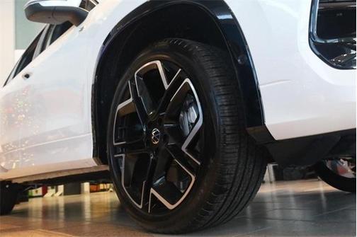 2026 Volkswagen Tiguan 2.0T SEL R-Line