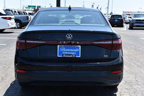 Deep Black Pearl Effect 2025 Volkswagen Jetta 1.5T SE