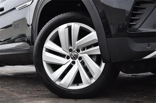 2022 Volkswagen Atlas Cross Sport 3.6L V6 SE w/Technology