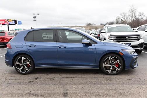 2025 Volkswagen Golf GTI 2.0T SE