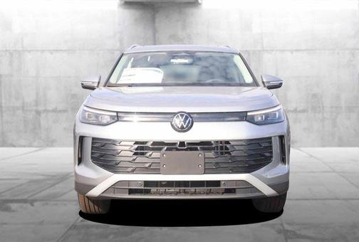 Pyrite Silver Metallic 2026 Volkswagen Tiguan 2.0T SE