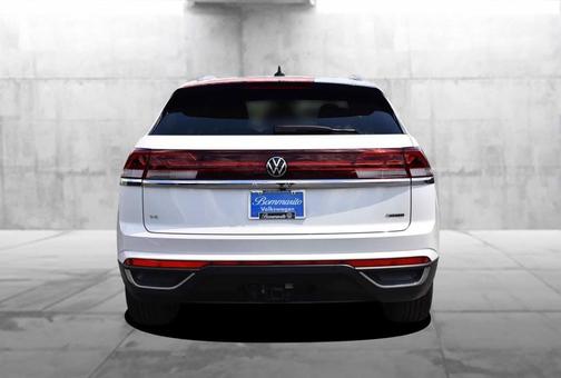 Opal White Pearl 2026 Volkswagen Atlas Cross Sport 2.0T SE W/TECHNOLOGY