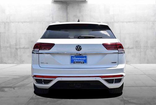 Opal White Pearl Effect 2023 Volkswagen Atlas Cross Sport 3.6L V6 SEL Premium R-Line