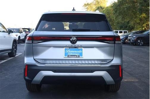 2025 Volkswagen Tiguan 2.0T SE