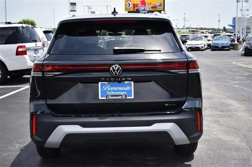 2025 Volkswagen Tiguan 2.0T S