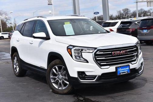 Summit White / White 2024 GMC Terrain SLT