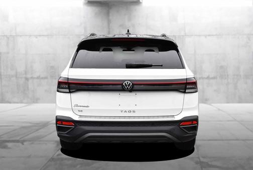 2025 Volkswagen Taos 1.5T SE Black