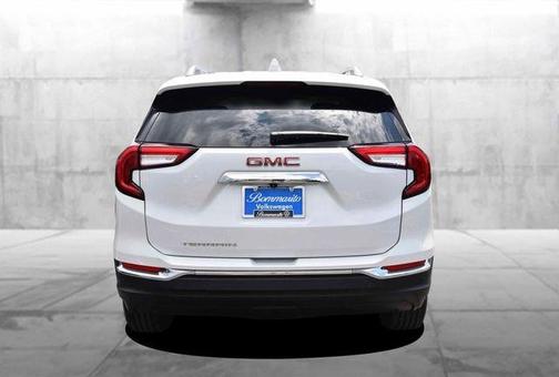 Summit White / White 2022 GMC Terrain SLT