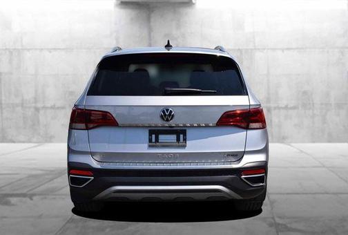 Pyrite Silver Metallic 2023 Volkswagen Taos 1.5T SE