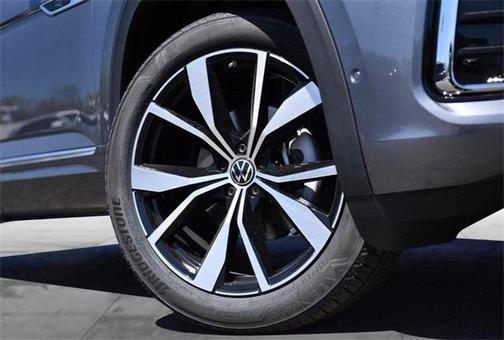 2025 Volkswagen Atlas 2.0T SEL Premium R-Line
