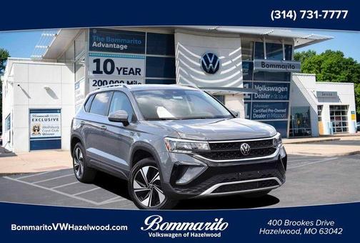 Pure Gray 2023 Volkswagen Taos 1.5T SE