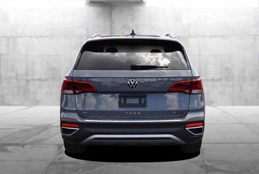 Pure Gray 2023 Volkswagen Taos 1.5T SE