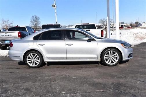 2019 Volkswagen Passat 2.0T Wolfsburg
