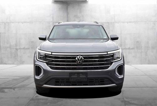 Platinum Gray Metallic 2025 Volkswagen Atlas 2.0T SE