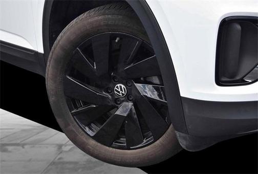 2024 Volkswagen Atlas Cross Sport 2.0T SE w/Technology 4MOTION