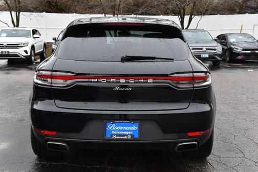 2020 Porsche Macan Base