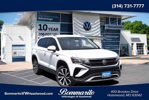 Pure White 2023 Volkswagen Taos 1.5T SE