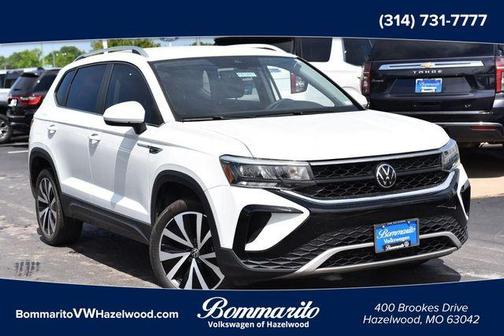 Pure White 2023 Volkswagen Taos 1.5T SE