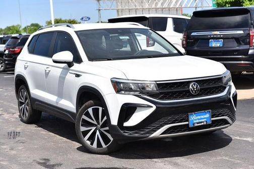 Pure White 2023 Volkswagen Taos 1.5T SE
