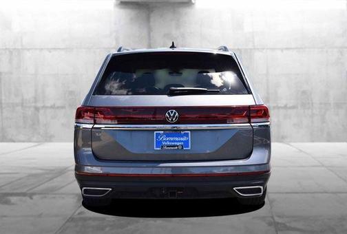 Platinum Gray Metallic 2025 Volkswagen Atlas 2.0T SE w/Technology