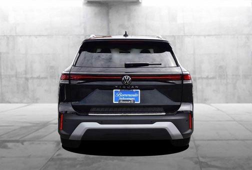 Deep Black Pearl Effect 2026 Volkswagen Tiguan 2.0T S