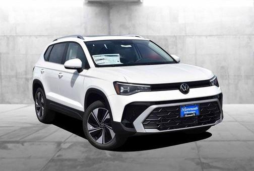 Pure White 2026 Volkswagen Taos 1.5T SE