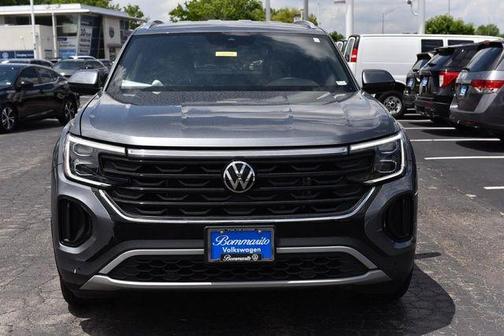 Platinum Gray Metallic 2024 Volkswagen Atlas Cross Sport 2.0T SE w/Technology 4MOTION