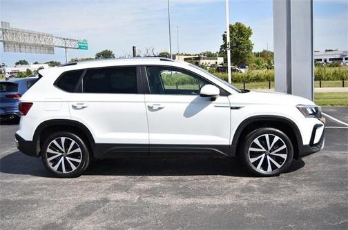 2024 Volkswagen Taos 1.5T SE