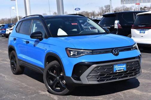 Cornflower Blue W/Black Roof 2025 Volkswagen Taos 1.5T SE Black