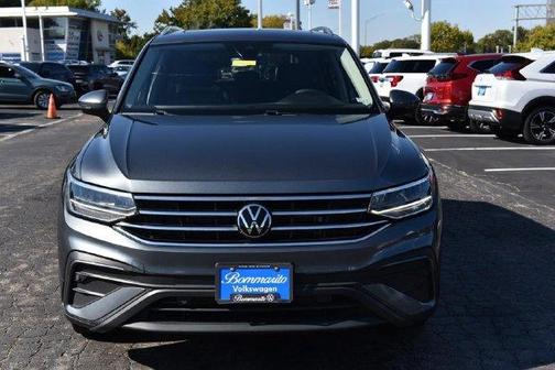 Platinum Gray Metallic 2023 Volkswagen Tiguan 2.0T SE