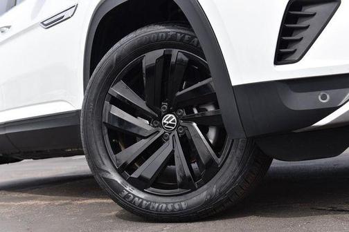 2023 Volkswagen Atlas Cross Sport 2.0T SE w/Technology