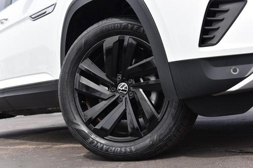 2023 Volkswagen Atlas Cross Sport 2.0T SE w/Technology