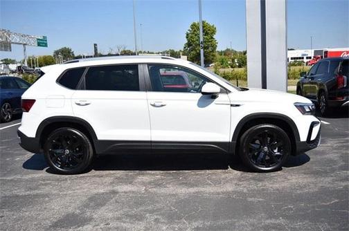 2024 Volkswagen Taos 1.5T SE