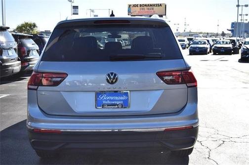 2024 Volkswagen Tiguan 2.0T SE