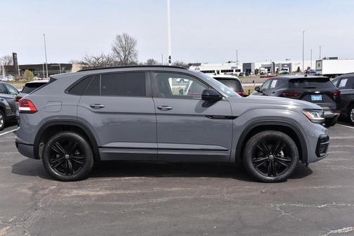 2023 Volkswagen Atlas Cross Sport 2.0T SEL R-Line Black