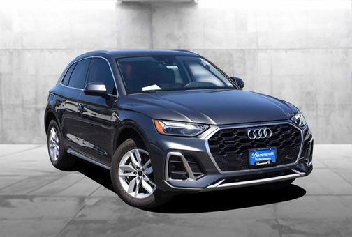 Daytona Gray Pearl Effect 2023 Audi Q5 45 S line quattro Premium