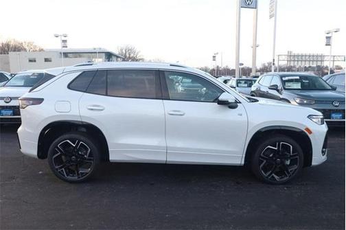 2026 Volkswagen Tiguan 2.0T SEL R-Line