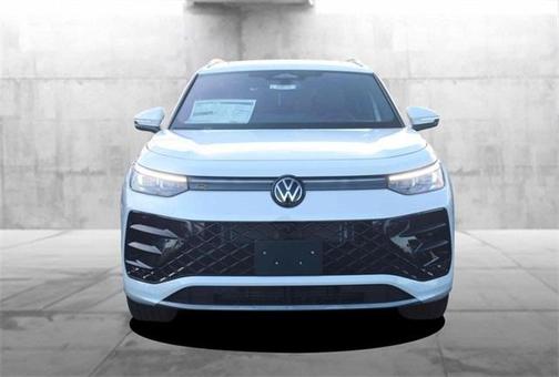 2026 Volkswagen Tiguan 2.0T SEL R-Line