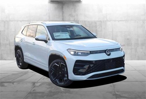 2026 Volkswagen Tiguan 2.0T SEL R-Line