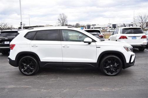 2023 Volkswagen Taos 1.5T SE