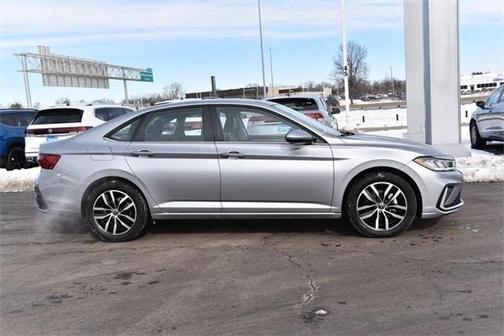 2025 Volkswagen Jetta 1.5T SE