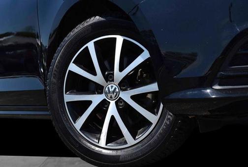 Black 2017 Volkswagen Jetta 1.4T SE