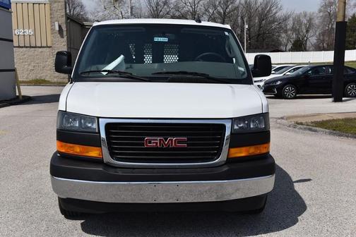 Summit White / White 2024 GMC Savana 2500 Work Van